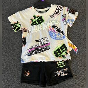 NWT Hotwheels matching set